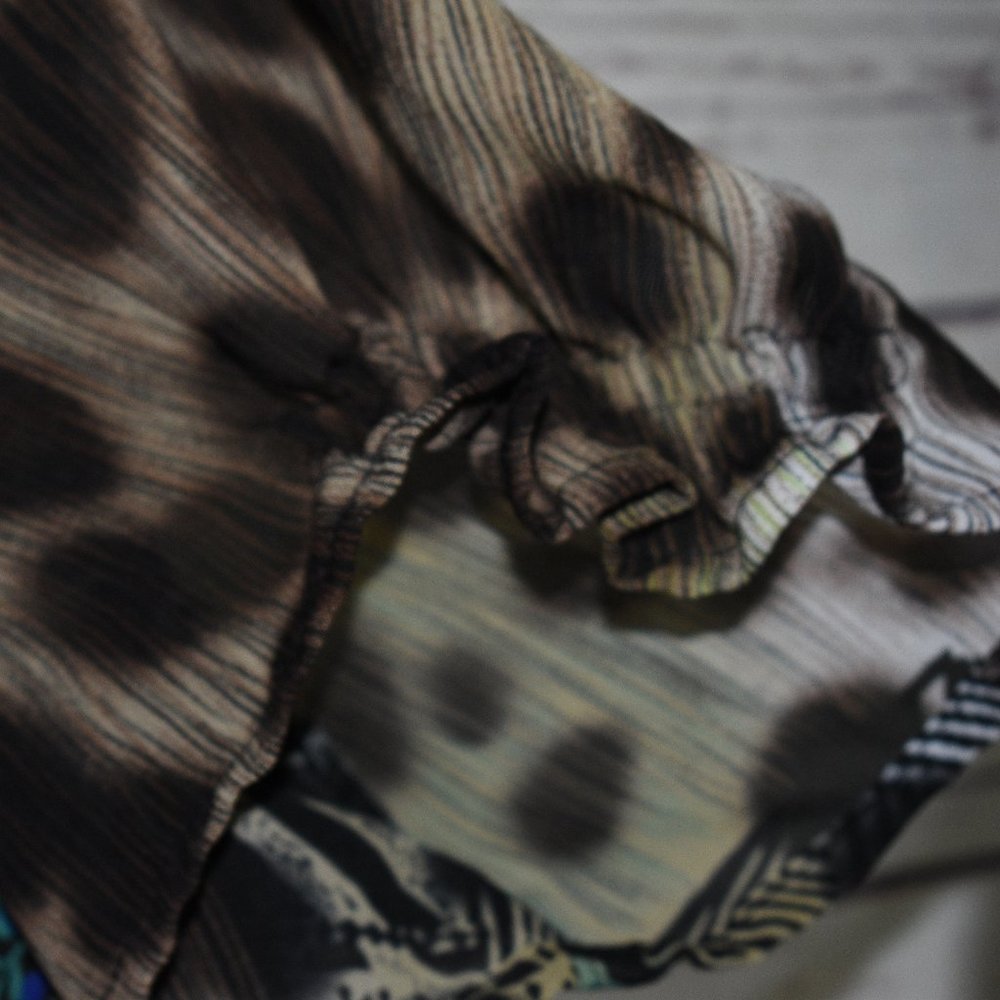 Top - Picture 4 of 8